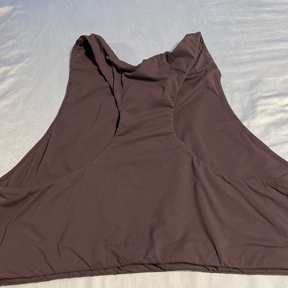 Skims FITS EVERYBODY HIGH NECK BRA | ONYX × 1
ONYX / L - Picture 2 of 3